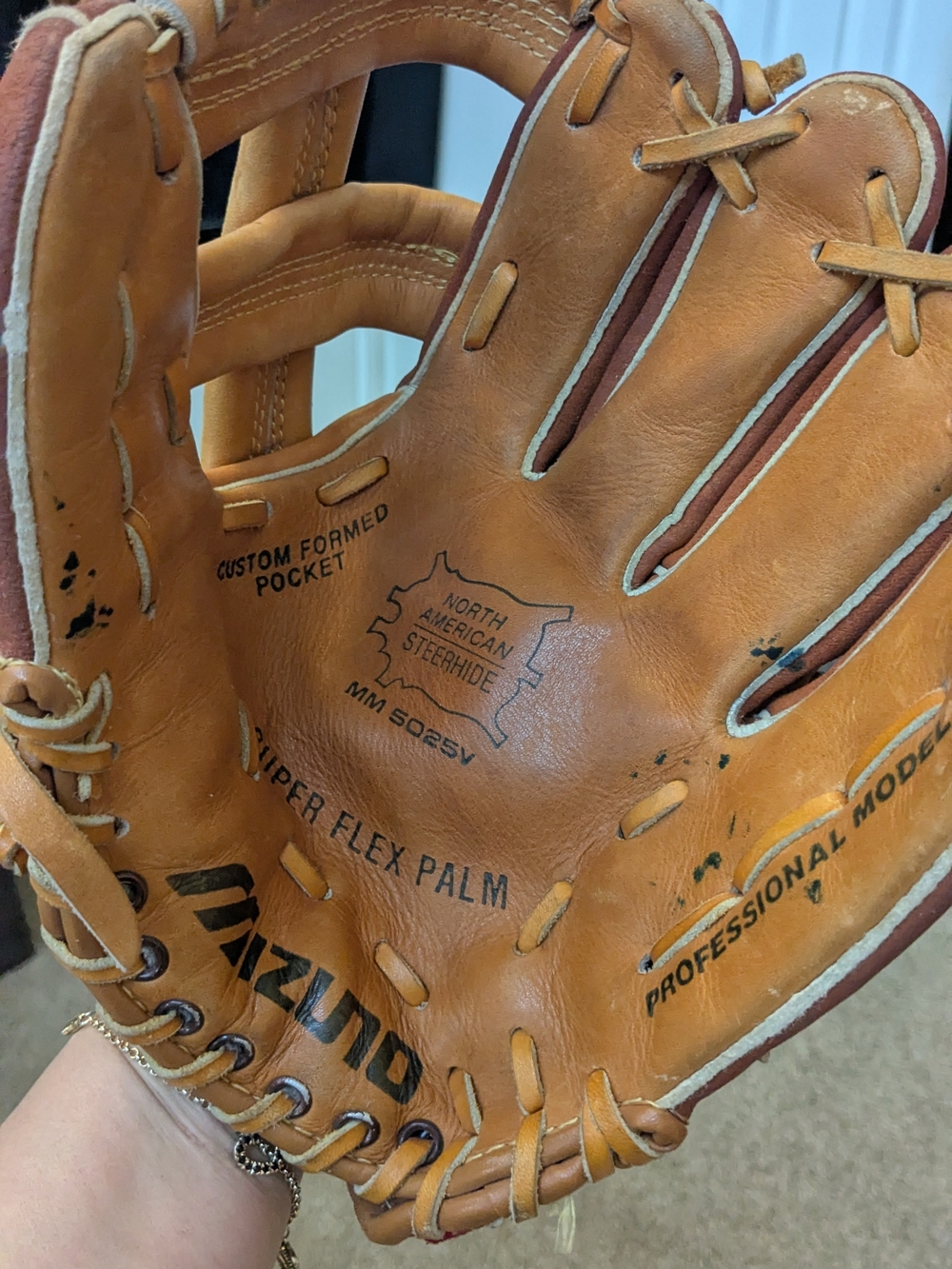 Mizuno 10.5inch Size  World Win Baseball Glove Model MM 5025v